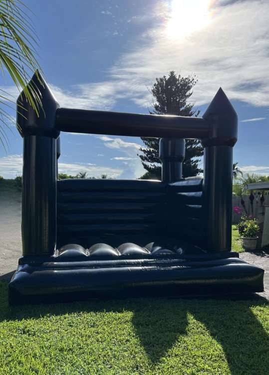 Black Bounce House 13x13
