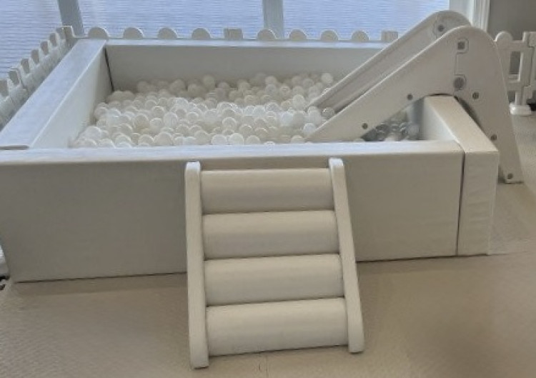 White Ball Pit 6x6